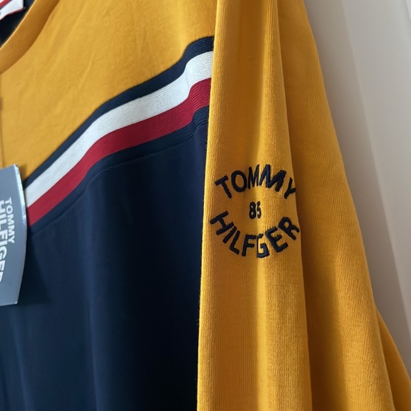 Tommy Hilfiger Black and Gold Long Sleeve Dress - Picture 4 of 12